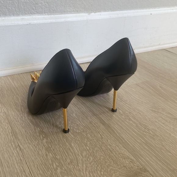 ALEXANDER MCQUEEN Punk Stud embellished leather pumps size 8 - Picture 7 of 14